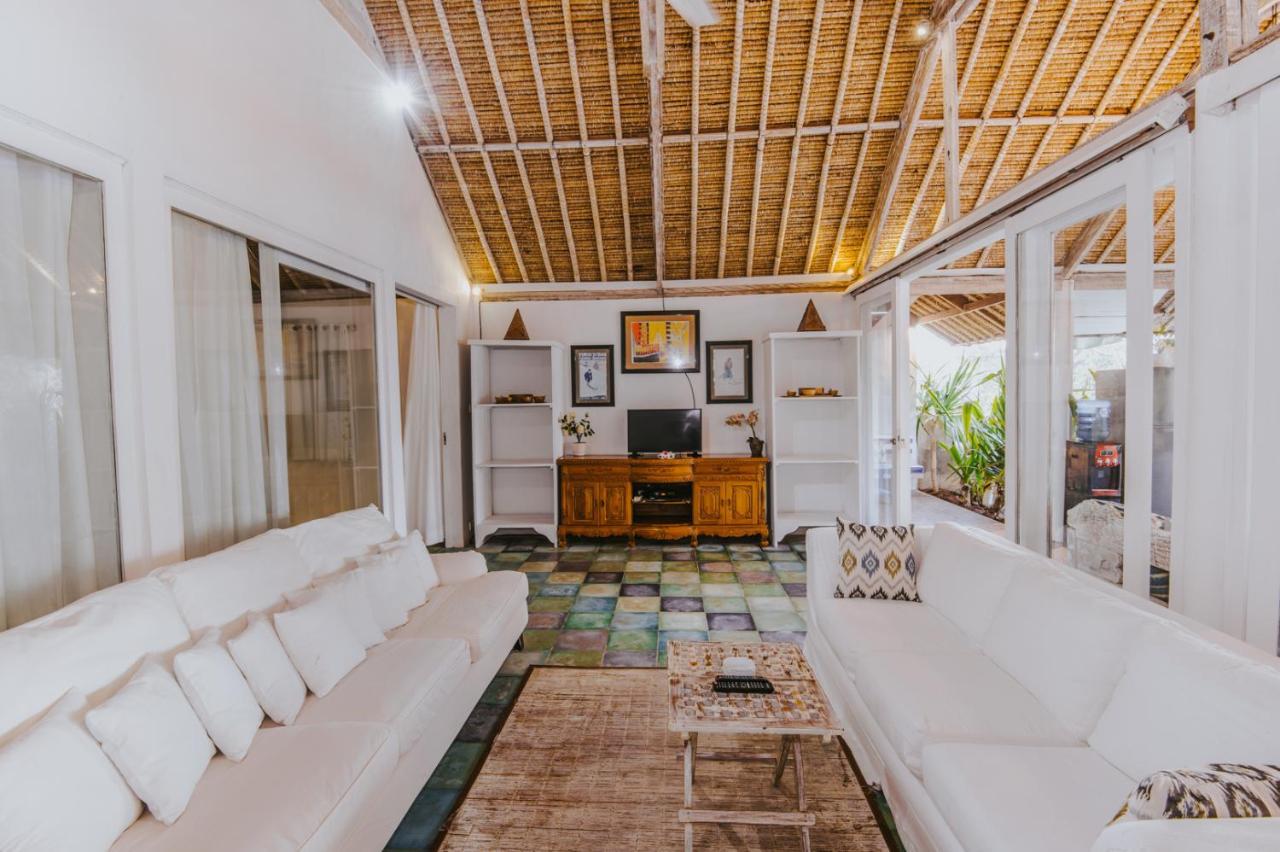 Villa Waru Lembongan Extérieur photo