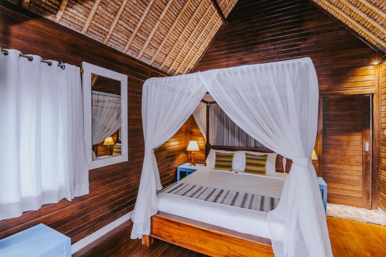 Villa Waru Lembongan Extérieur photo