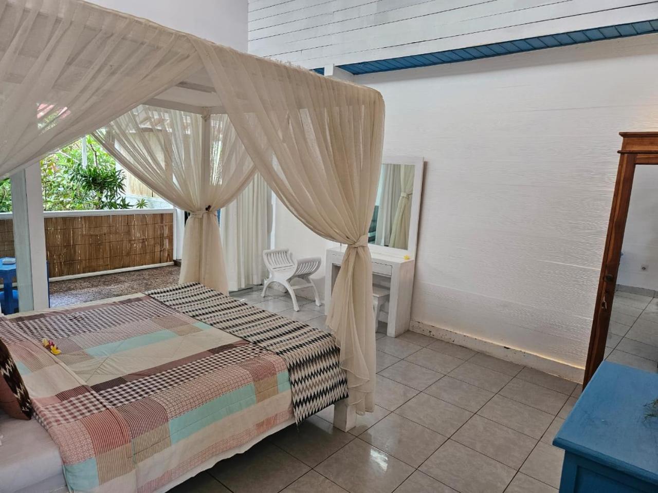 Villa Waru Lembongan Extérieur photo