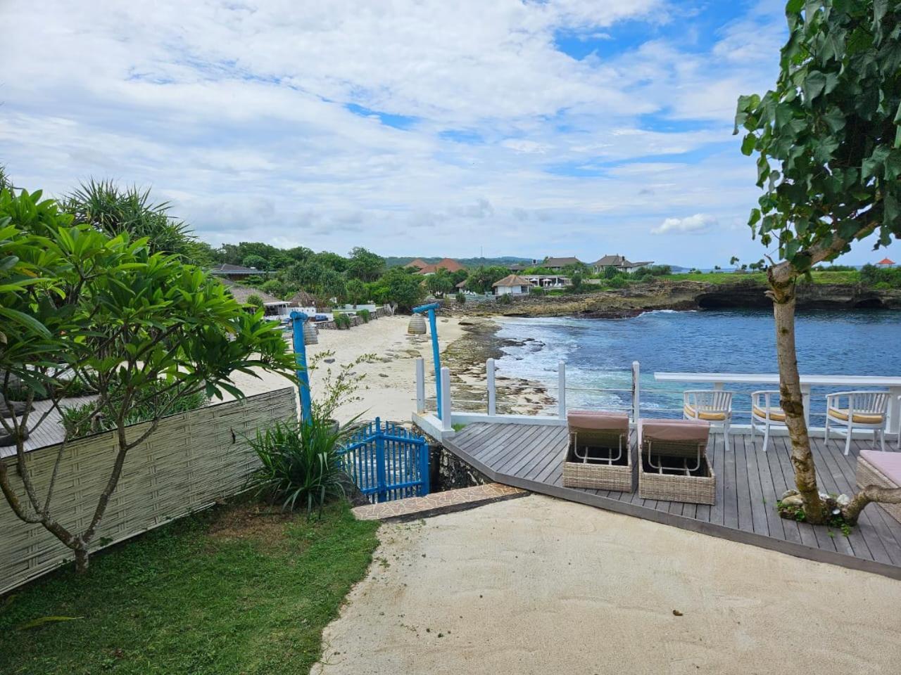 Villa Waru Lembongan Extérieur photo